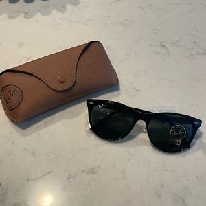Ray Ban Wayfarer II Classic Brand New Black & Green